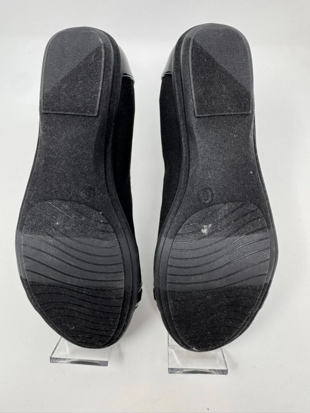XAPPEAL KIDS BLACK AND PATENT DRESS SHOES SIZE 6